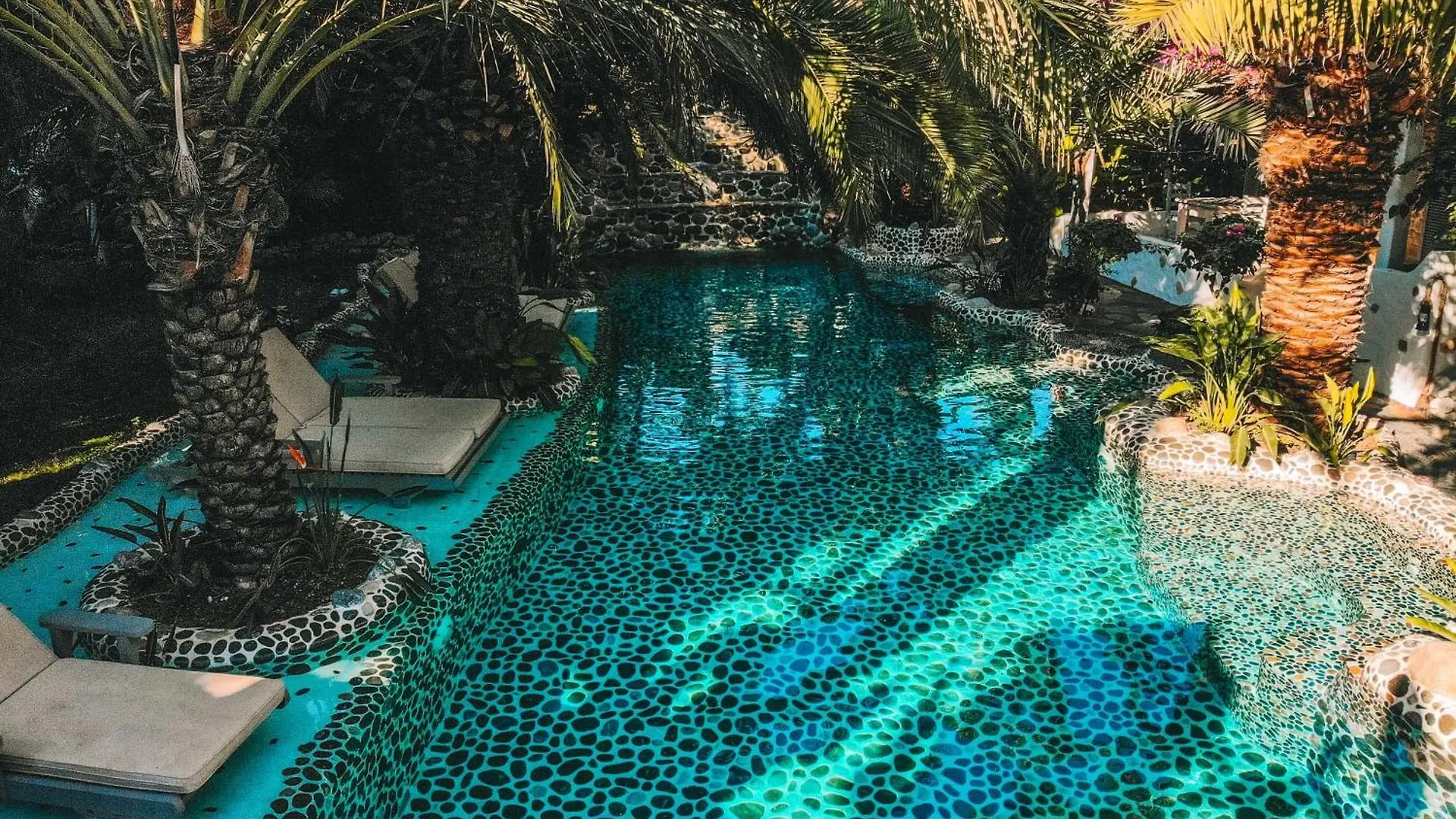 מלון פאטהיה Luxury-Pet Friendly
