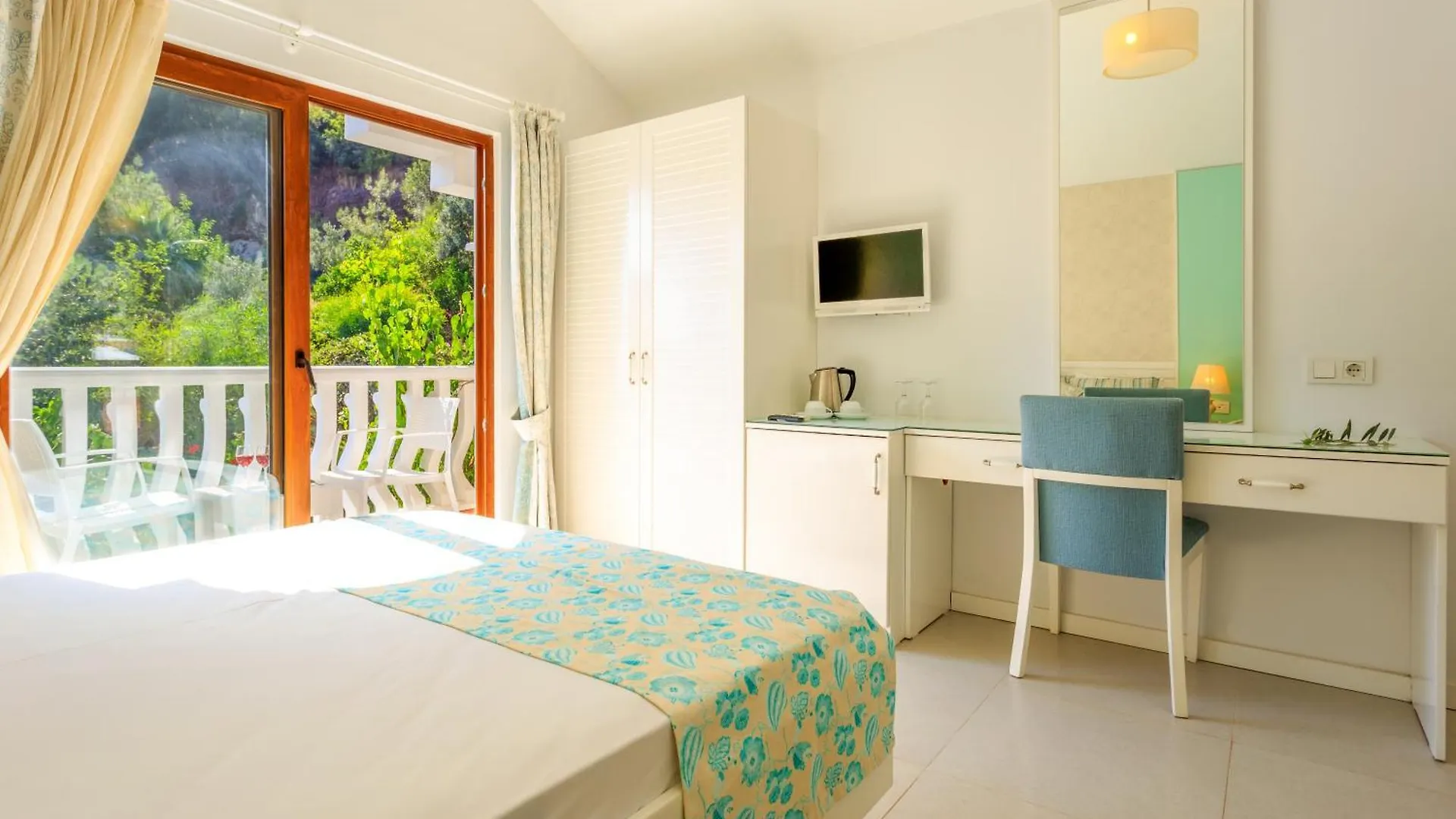 מלון פאטהיה Luxury-Pet Friendly 0*,